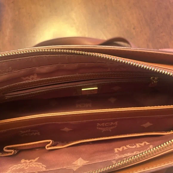 MCM Boston Bag - Picture 3 of 3